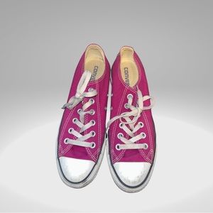 Low Cut Converse (Maroon)